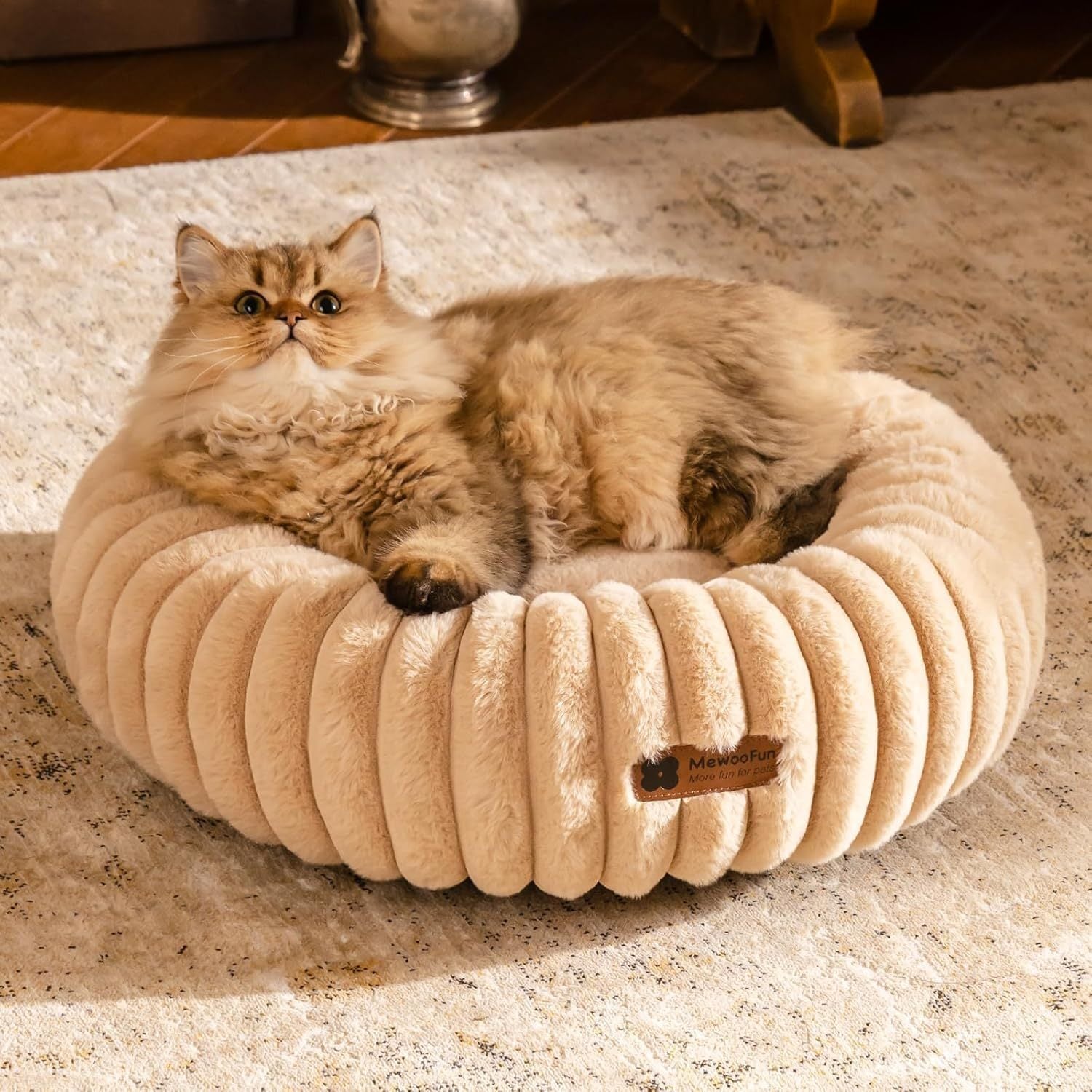 MEWOOFUN Donut Cat Bed